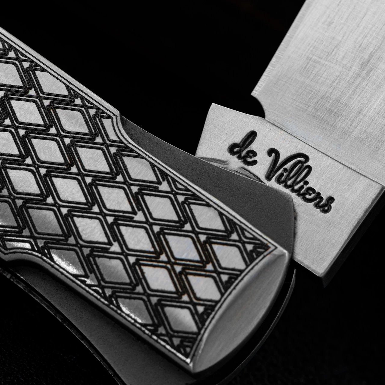 Andre De Villiers Gambler Burlwood NLA Folding Knife 1 Andre De Villiers Gambler Burlwood NLA Folding Knife