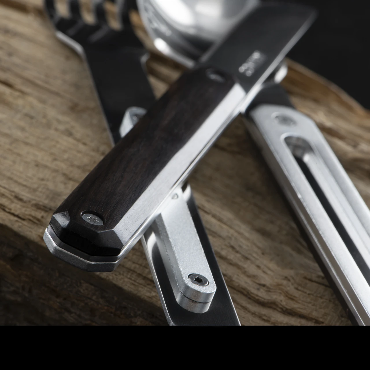 Akinod 12H34 Magnetic Cutlery Set Ebony 2 Akinod 12H34 Magnetic Cutlery Set Ebony - Image 2